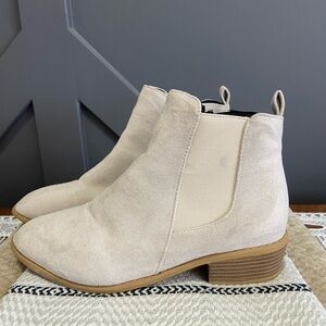 SHEIN Women's Cream Ankle Boots
